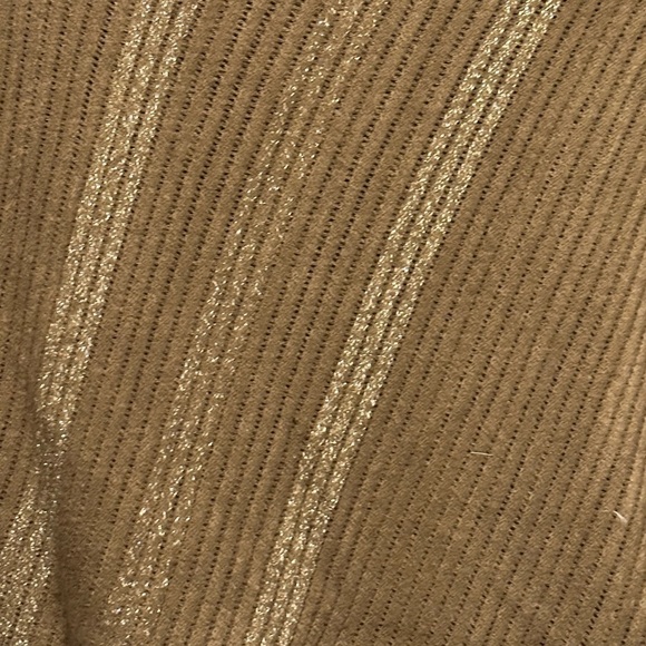 Warm  poncho - Picture 3 of 4